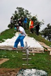 V Krkonoších sníh chybí, tak příznivci freestylu dorazili do Hlasiva