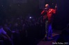 Rapper Ja Rule se nestyděl. Vytáhl holky na podium a ty ho svlékly