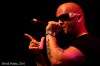 Rapper Ja Rule se nestyděl. Vytáhl holky na podium a ty ho svlékly