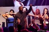 Rapper Ja Rule se nestyděl. Vytáhl holky na podium a ty ho svlékly