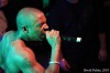 Rapper Ja Rule se nestyděl. Vytáhl holky na podium a ty ho svlékly