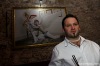 Klub Kotnov otevřel andělské brány. Lidé před nimi stáli hodiny