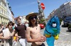 Majáles v Hradci: Sex on the Beach, hokejoví fans, kostky cukru a hluboký pravěk