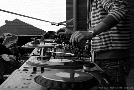 The JungleBeatz v Raděticích u Bechyně: Zlomeniny, divoké tance i chlad