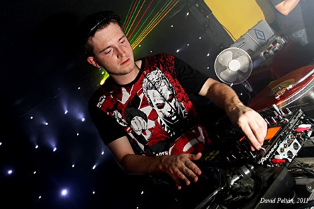 FunkMoguls roztancovali stovky těl. Ta se při tom solidně zapotila