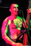 Koffin Kats - řádné psychobilly ve Velbloudu