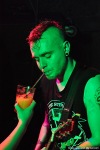 Koffin Kats - řádné psychobilly ve Velbloudu