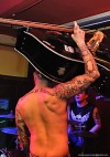 Koffin Kats - řádné psychobilly ve Velbloudu