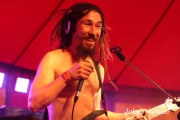 Mighty Sounds: Rocky Leon roztančil stan, Alborisie přinesl reggae pohodu