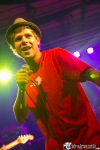 Koncert kapely Inekafe nezklamal. Publikum skvěle rozehřála Peshata i Zakázaný ovoce 
