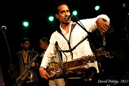 The Soul Jazz Orchestra nakonec dostali publikum na parket. Přilákala ho salsa