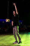 Na maturitním plese lycea průmyslovky létalo diabolo, ohně i draci