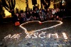 Na náměstích vzplanula srdce. Lidé uctili památku Václava Havla i protestovali