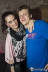 Klubovou hudbu v Kotnově zdobily krásné ženy. Některé se polévaly sektem