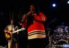 Courtney Pine se v klubu Highway 61 vrhl do davu. Čaroval saxofonem a tančil 