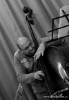 Otto Hejnic trio. Krajňák lámal piano a něžně jazzově zazpívala Pavla Kohelová