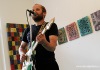 Petr Beneš spontánně maluje, výsledek je v UmaUma. V Recyklu zahráli bluesmeni