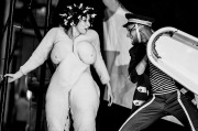 Ulice Tábora ožijí divadlem i cirkusem. Třešínkou je Teatr Novogo Fronta