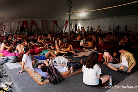 SZIGET FESTIVAL 2013: Něžná Regina, energičtí Ska-P i Biffy Clyro. A blázinec