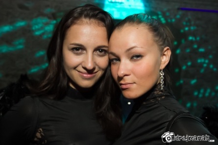 Klubem Kotnov chodily polonahé modelky
