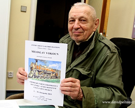 Rekord. Výtvarník Miloslav Vokoun prodal výstavu mašinek za 14 dní!