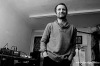 Slam poetry v Dílně vyhrál Sláďa s básněmi pro Evu. Odnesl si sošku a pusu