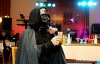 Na ples budoucích podnikatelů přišel Darth Vader. Chybělo mu brčko