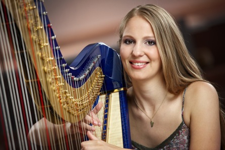 Harfistka Barbora Plachá: Neberte vážnou hudbu tak vážně!