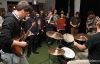 Od Cousin v Kredanci létaly třísky. Seal potvrdil kvality, lidi táhl jako magnet