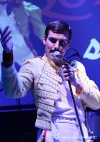 V Palcátu se promenádovaly krásné ženy a zahráli Queen, tedy Queenie