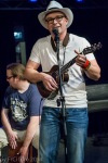 Kluci, kteří nebyli na Jamaice, pokřtili album. Kytary nehořely, ale rumu bylo dost