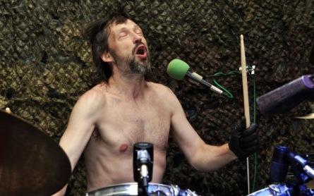 Znouzectnost přijede se žhavou novinkou Beat simplicitas. Je bez hostů a na vinylu