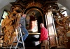 Opravy oltáře nejstaršího kostela v Táboře jdou do finále
