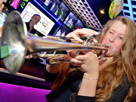 V Apollu nahodil oblek i trumpetista George Trumpetman