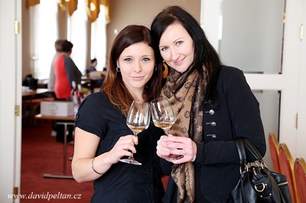Návštěvníci Střelnice ochutnali mladá vína i tradiční dobroty
