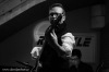 Poprvé spolu hráli hodinu před koncertem. Bluesman Paul Batto zahrál s kapelou