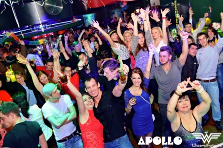 Silvestrovské Apollo v oblacích