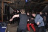 Hanba na Cestě? Stage diving ze štaflí