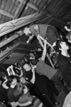 Hanba na Cestě? Stage diving ze štaflí
