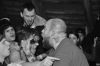 Hanba na Cestě? Stage diving ze štaflí