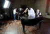 Zpěvák David Deyl natáčel na jihu videoklip. Přibral skvělou tanečnici od Kanye Westa 