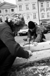 Velikonoční hrkání - Víťa Marčík působivě oživuje tradici v Českých Budějovicích