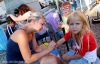 Na romský festival Kerekate dorazily stovky lidí. Vrhly se na zpěvačku Věru Bílou