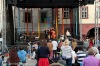 Na romský festival Kerekate dorazily stovky lidí. Vrhly se na zpěvačku Věru Bílou