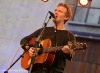 Oscarový Glen Hansard zazpíval s technikem i houslistou. Přidával nesčetněkrát