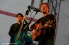 Oscarový Glen Hansard zazpíval s technikem i houslistou. Přidával nesčetněkrát