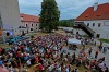 Oscarový Glen Hansard zazpíval s technikem i houslistou. Přidával nesčetněkrát