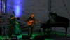 Oscarový Glen Hansard zazpíval s technikem i houslistou. Přidával nesčetněkrát