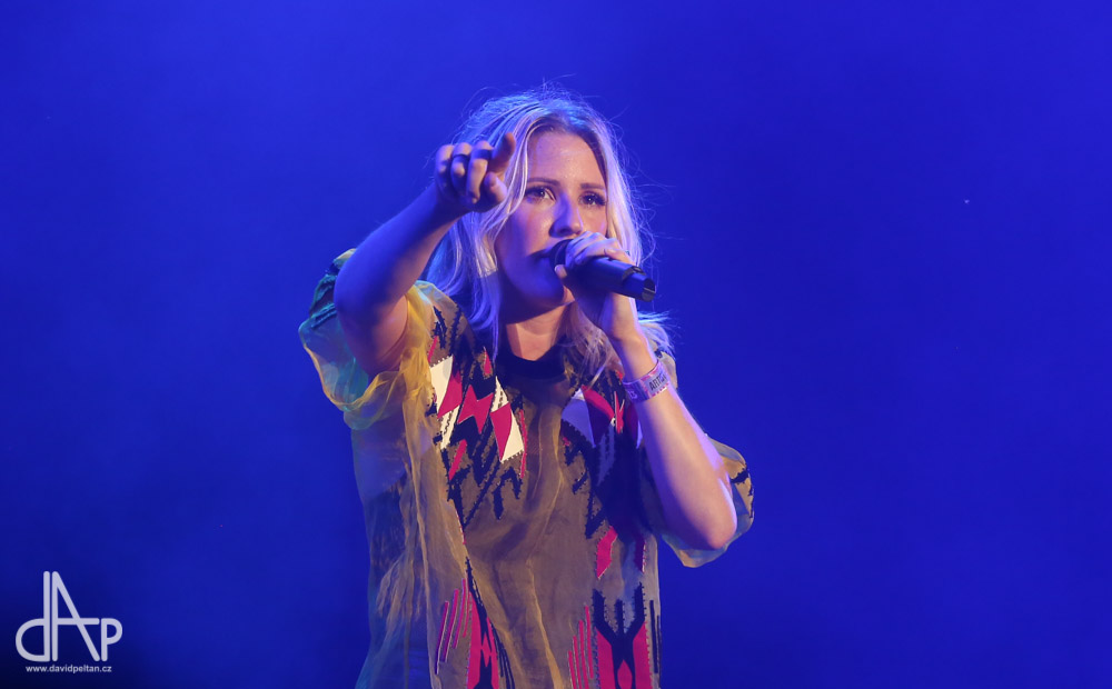 Sziget festival 2015: Ellie Goulding, Foals, Mydy Rabycad a my pohřbeni zaživa