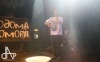 Řezník si podal holky na pódiu. Sodoma Gomora v Táboře zabíjela, Cole se svlékal 